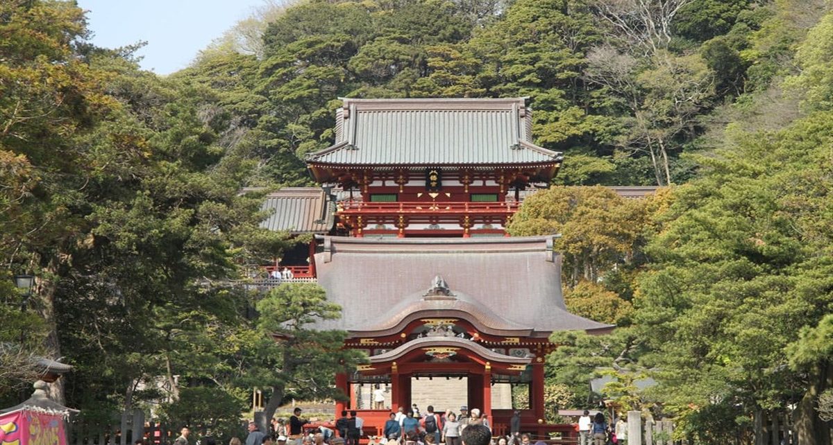 Kota Kamakura Larang Wisatawan Makan Sambil Berjalan.