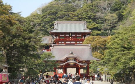 Kota Kamakura Larang Wisatawan Makan Sambil Berjalan.