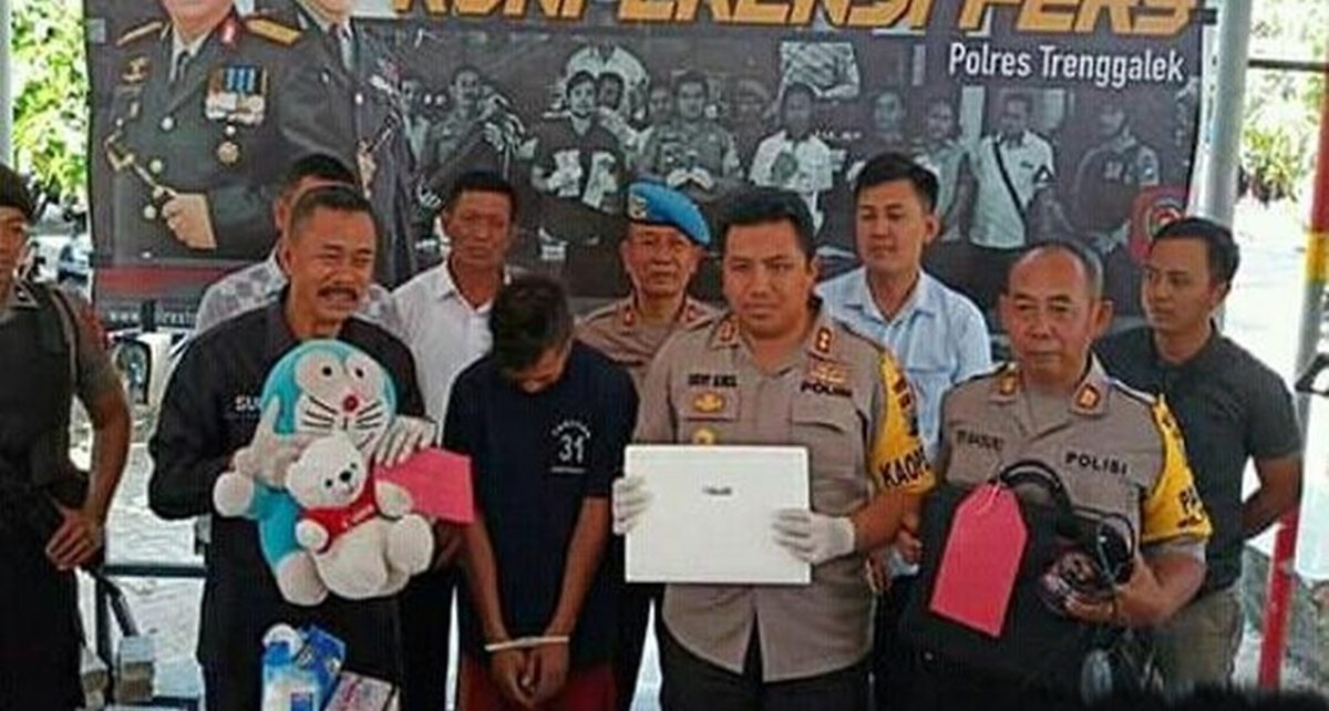 Pria di Trenggalek Nekat Curi Boneka