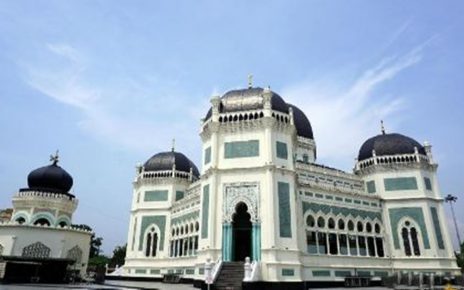 Masjid Megah di Medan