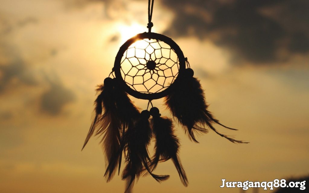 ARTI DREAM CATCHER