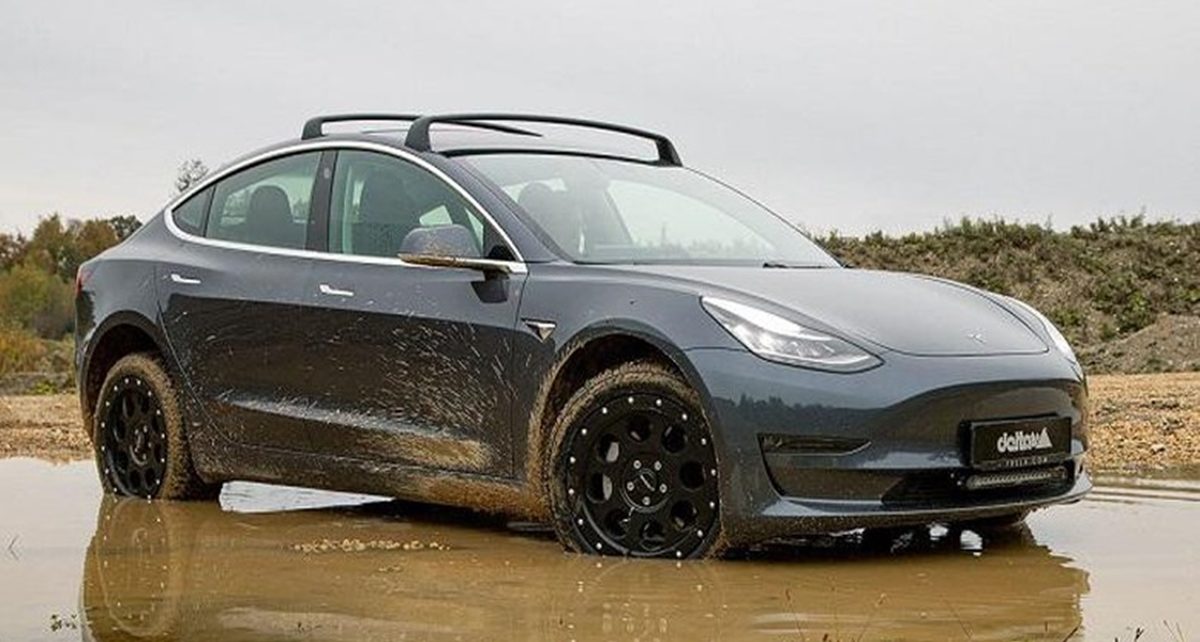 Mobil Listrik Tesla Jadi Off Road