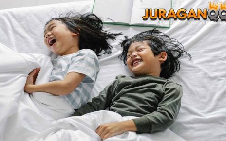 5 Tips Bercinta Tanpa Khawatir Dipergoki si Kecil, Tetap Aman!