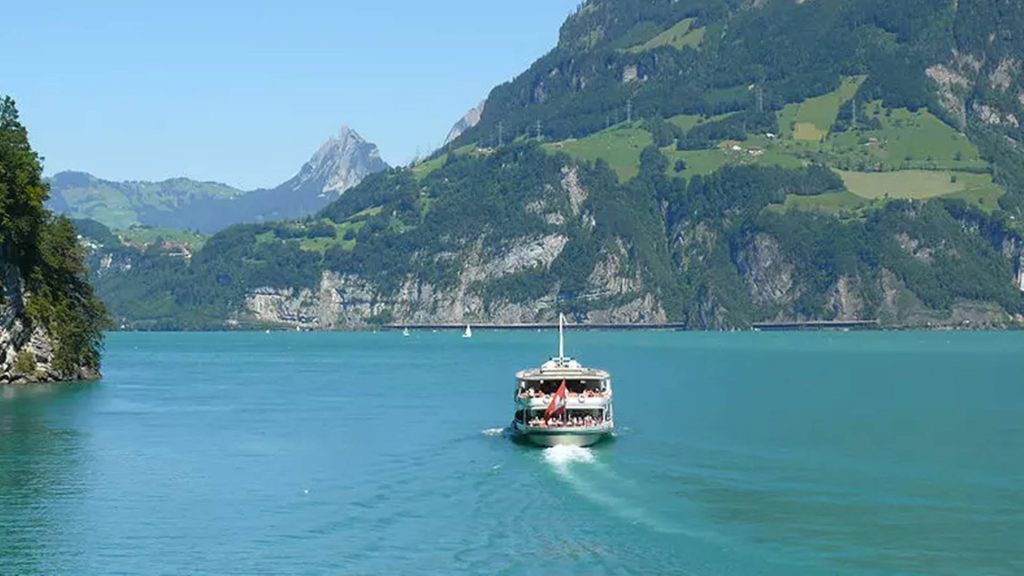 5 Danau Paling Cantik Dari Negara Swiss 