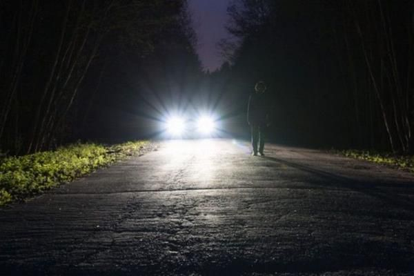 Cerita Seram Pelukis Henna Tersesat di Jalan