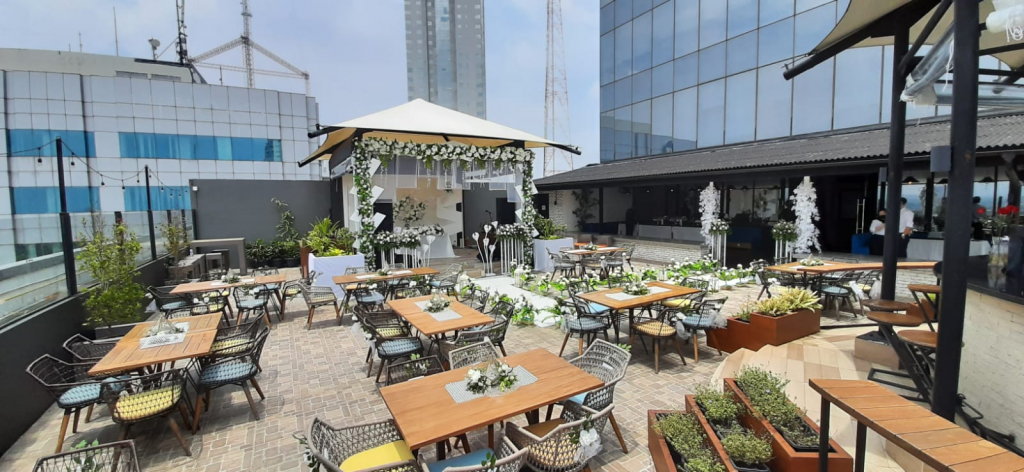 Rekomendasi Kafe Rooftop Keren di Jakarta