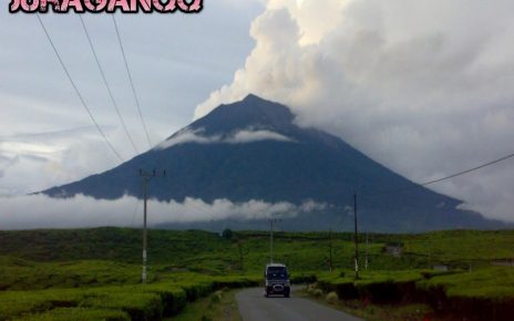 gunung sibayak sumatra