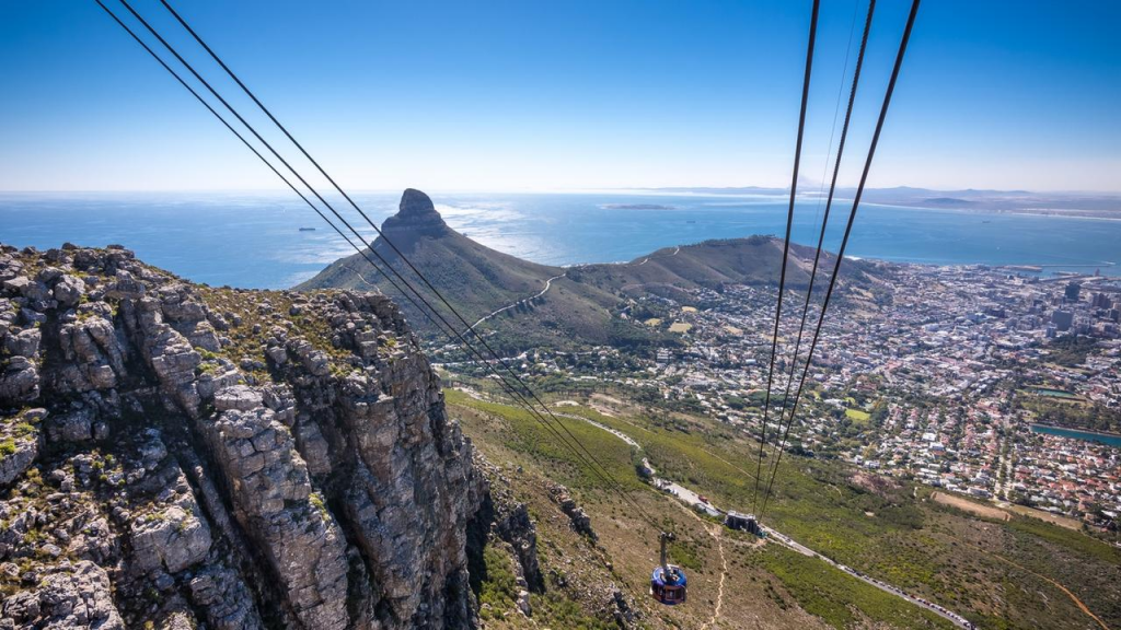 Indahnya Keajaiban Dunia Table Mountain