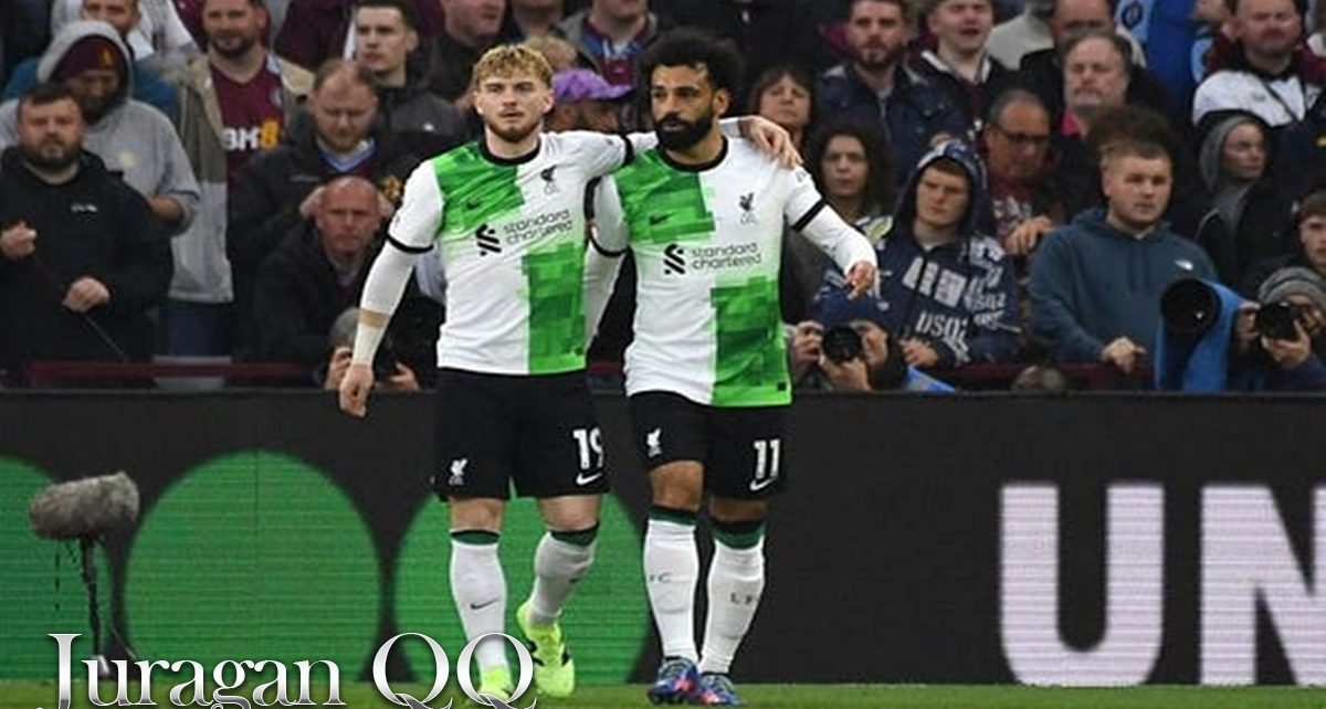 Harvey Elliott Menuju Pintu Keluar Anfield