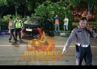 Kecelakaan Akibat Google Maps di Gresik: Pasangan Selamat Meski Mobil Jatuh dari Ketinggian